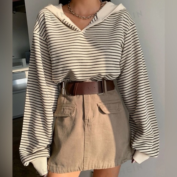 DAZY cream cropped hoodie with stripes (large) - Picture 2 of 5